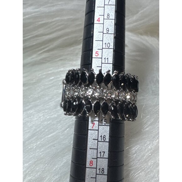 Periwinkle By Barlow Silver-Tone Starfish Bracelet & Black Crystal Stretch Ring - Picture 1 of 10